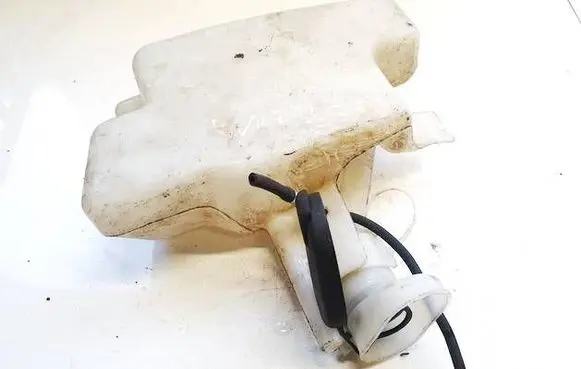 Renault Safrane Windshield washer fluid reservoir/tank 7700814609