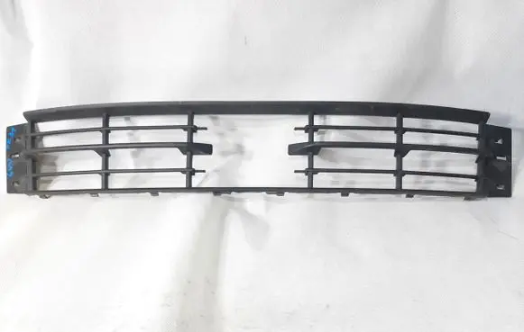 Skoda Fabia Mk3 (NJ) Front bumper lower grill 6V0853677A