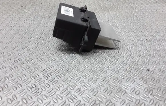 Chrysler Pacifica Heater blower motor/fan resistor 790834U