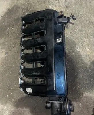 BMW 5 E60 E61 Intake manifold 7790700 7790701