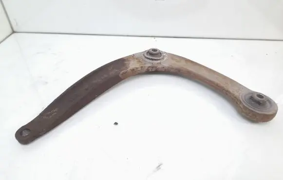 Peugeot 308 Front lower control arm/wishbone