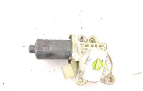 Mercedes-Benz E W211 Front door window regulator motor 2118203042 A2118203042