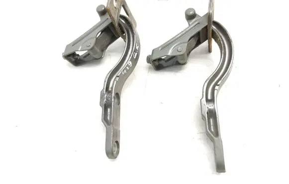 Saab 9-5 Tailgate/trunk/boot hinge 