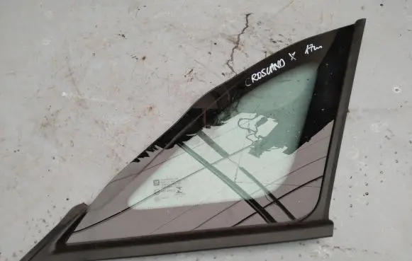 Opel Crossland X Rear side window 13478714