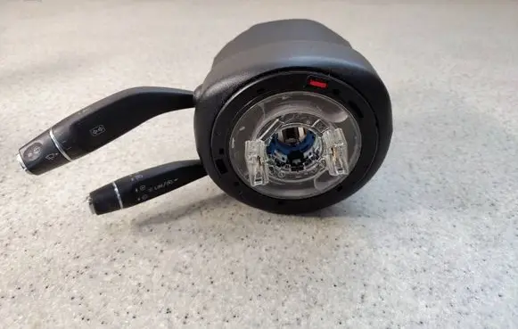 Wiper turn signal indicator stalk/switch
