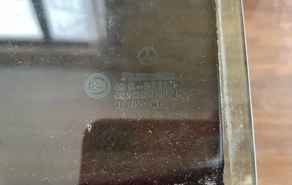 Mercedes-Benz C W203 Rear door window glass 43R001193