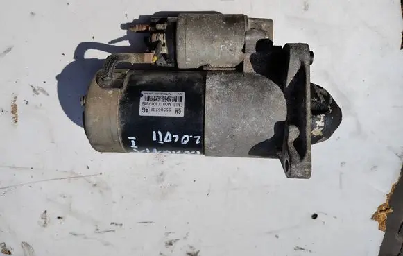 Opel Insignia A Starter motor 55585238