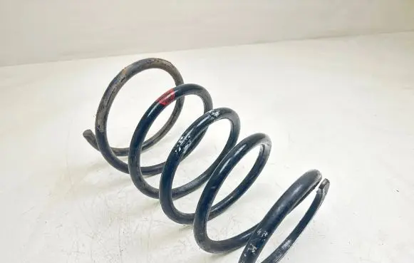Nissan X-Trail T30 Rear coil spring