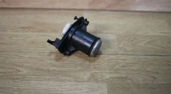 Ford Fiesta Tailgate exterior lock 2S6113386