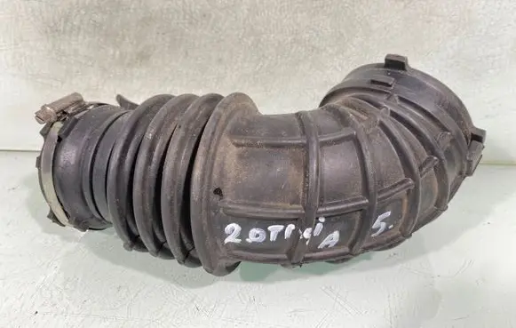 Audi A5 8T 8F Air intake hose/pipe 06h129629e