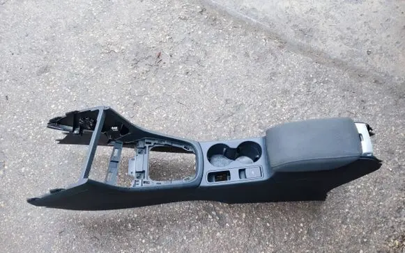 Audi Q3 8U Center console 8U1863244 8U1863243