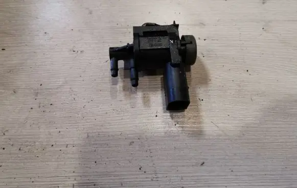 Audi A4 S4 B6 8E 8H Turbo solenoid valve 1J0906283C