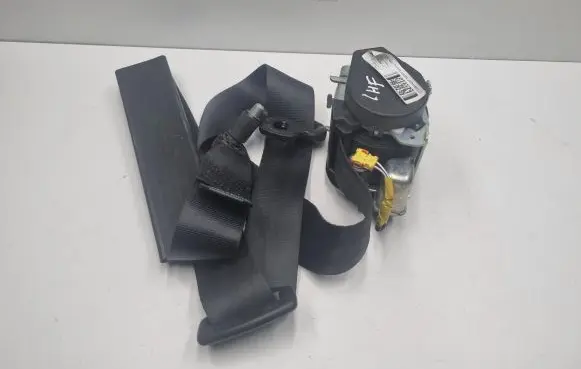 Opel Combo D Front seatbelt 735584042