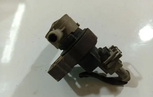 Mercedes-Benz C W203 Turbo solenoid valve 0004701693