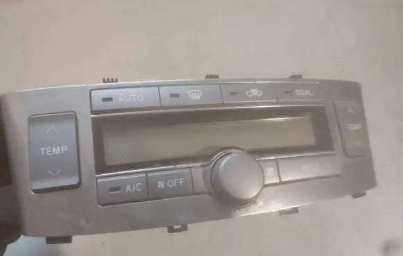 Toyota Avensis T250 Climate control unit 5590005160 MB1465700792