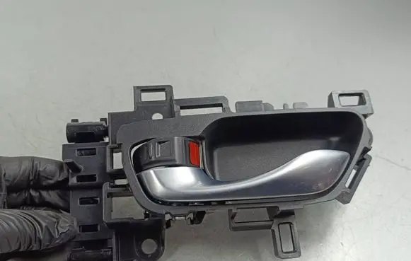 Rear door interior handle