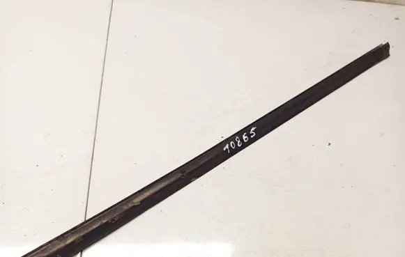 Peugeot 307 Front door glass trim molding 