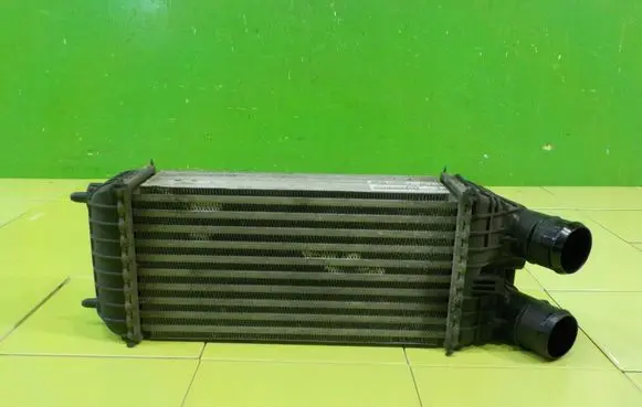 Citroen C4 Cactus Intercooler radiator 9803900780 XP208