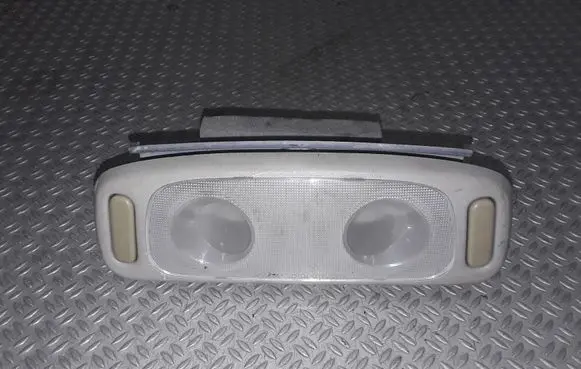 Suzuki Grand Vitara I Rear seat light