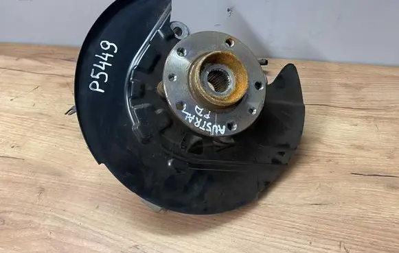 Front wheel hub