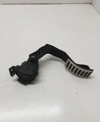 Volkswagen Phaeton Accelerator throttle pedal 3D1721503L