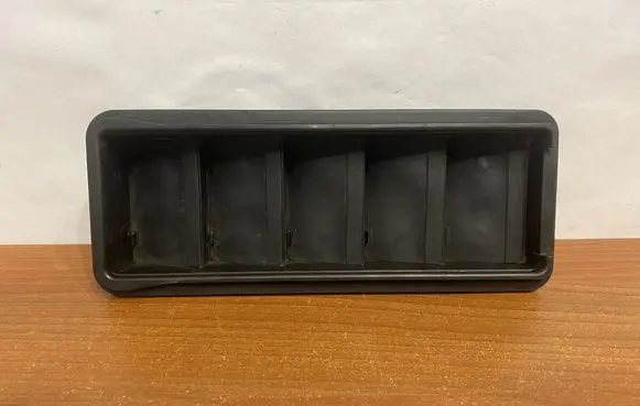 Jaguar XF X260 Quarter panel pressure vent B144 GX63280B62AA