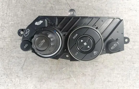 Honda Civic Climate control/heater control trim 