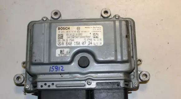 Mercedes-Benz A W169 Engine control unit/module A6401500734 1039S23074 0281014670