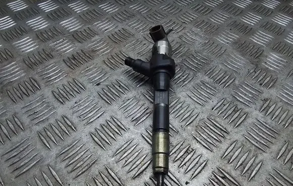 Mazda 6 Fuel injector R2AA13H50
