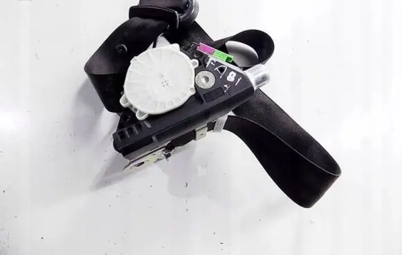 Skoda Fabia Mk1 (6Y) Front seatbelt