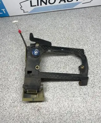 Front door exterior handle/bracket