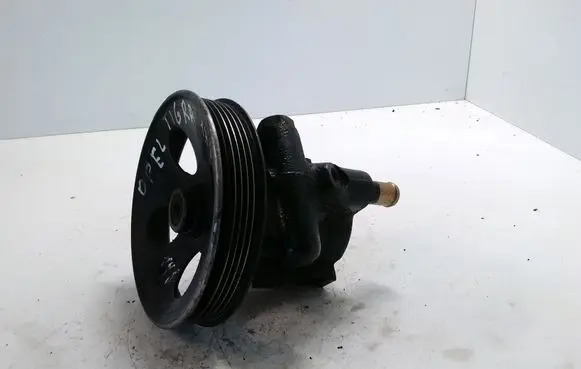Opel Tigra A Power steering pump 90473169 90409232