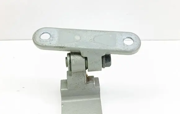 BMW 5 F10 F11 Front door lower hinge A046574