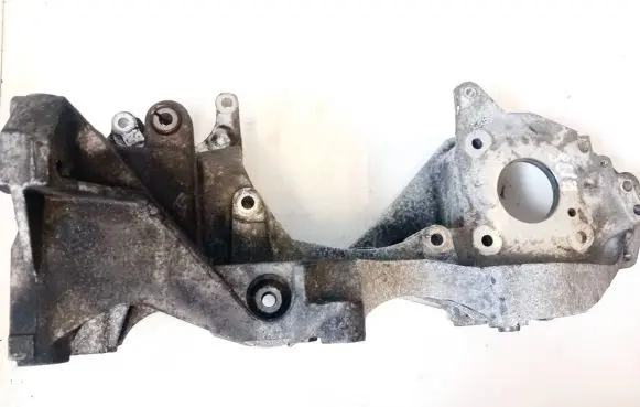 Audi Q5 SQ5 Engine mounting bracket 03L903143H