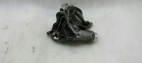 BMW Z4 E89 Oil filter mounting bracket 7516383