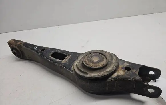Hyundai Santa Fe Rear upper control arm/wishbone