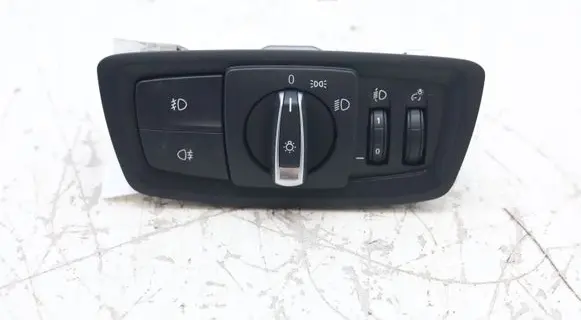 BMW X2 F39 Light switch 6847525MWGK260626 6847525