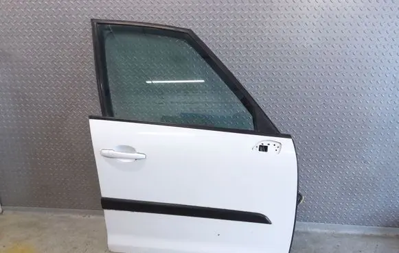 Citroen C4 I Picasso Front door 9004Y0