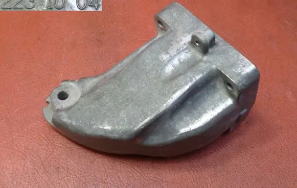 Mercedes-Benz C W204 Engine mounting bracket A6422231004