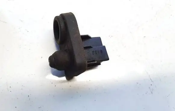 Nissan Leaf I (ZE0) Front door sensor 562j