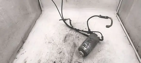 Audi A4 S4 B5 8D Fuel filter 