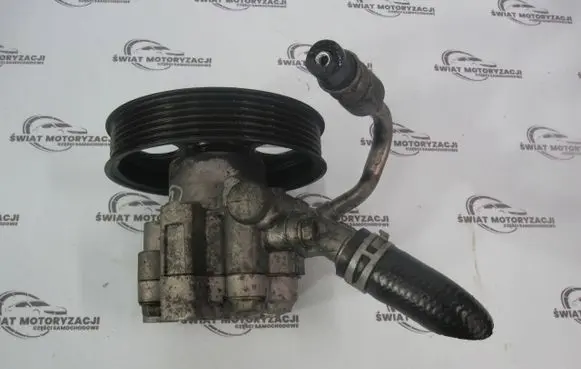 Opel Astra J Power steering pump 55563329