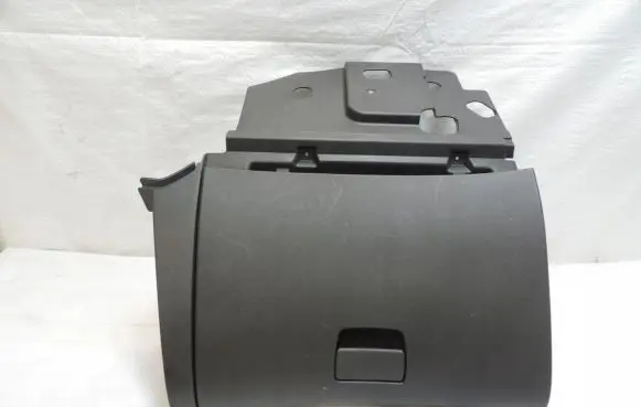 Chevrolet Cruze Glove box 96985561