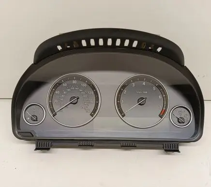 BMW 5 F10 F11 Speedometer (instrument cluster) 9249343