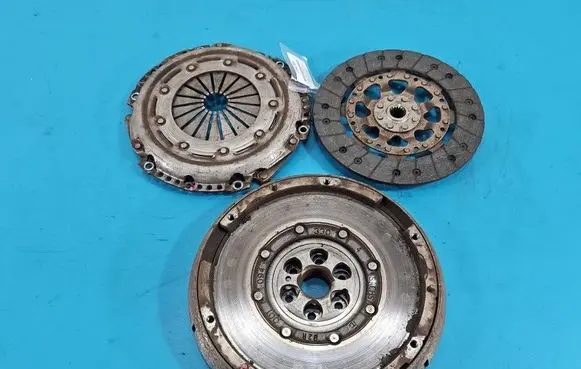 Citroen C4 Cactus Dual mass flywheel 9686038280 IMPRK1542624