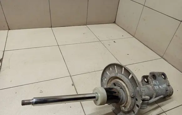 Peugeot 308 Front shock absorber/damper