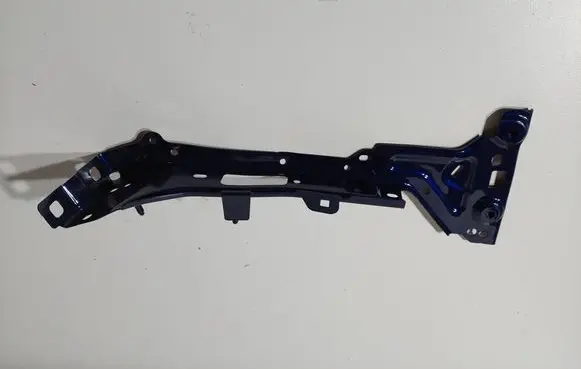Audi A4 S4 B9 Fender mounting bracket 8W0821135C