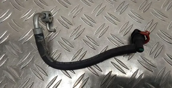 Toyota Corolla Verso AR10 Fuel line/pipe/hose 
