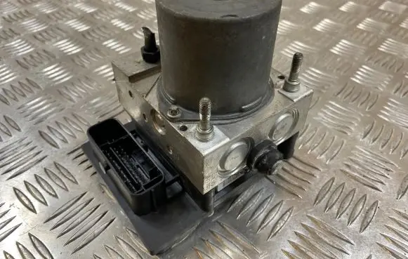Audi A6 S6 C6 4F ABS Pump 4F0910517AC 4F0614517T