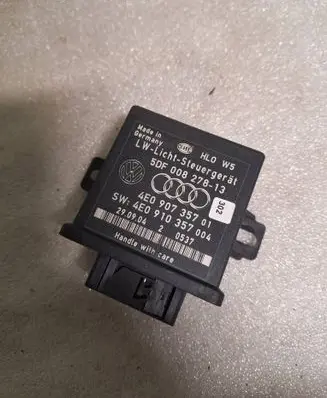 Audi A8 S8 D3 4E Light module LCM 5DF00827813 4E0907357 4E0910357